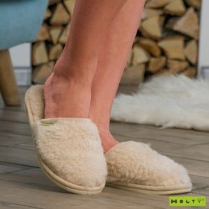 100% Sheep’s Wool slippers. Absolutely new!